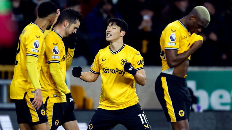 Màu áo truyền thống của Wolves Màu áo truyền thống của Wolves