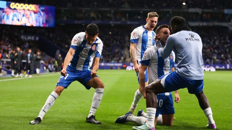 Espanyol đang chơi ở giải hạng 2